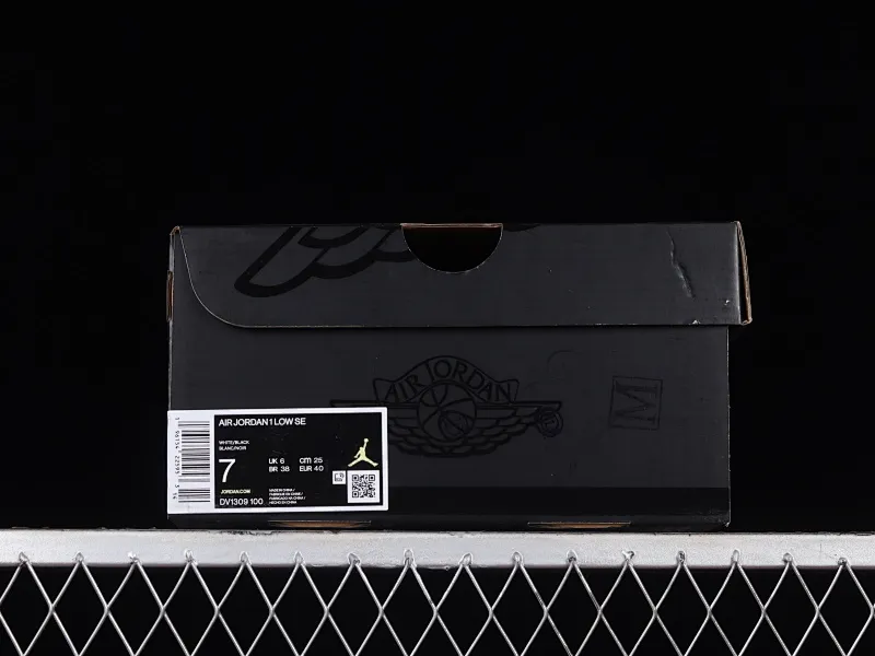 All categories Air Jordan Jordan series basketball shoes Air Jordan 1 Low G version pure original Air Jordan 1 Low "Concord" AJ1 Joe 1 Concord black and white patent leather low-top basketball shoes DV1309-100
